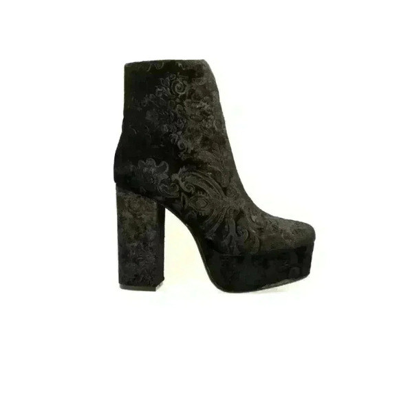 Boohoo Women's Black Faye Floral Embossed Black Velvet Ankle Boot - Picture 1 of 5